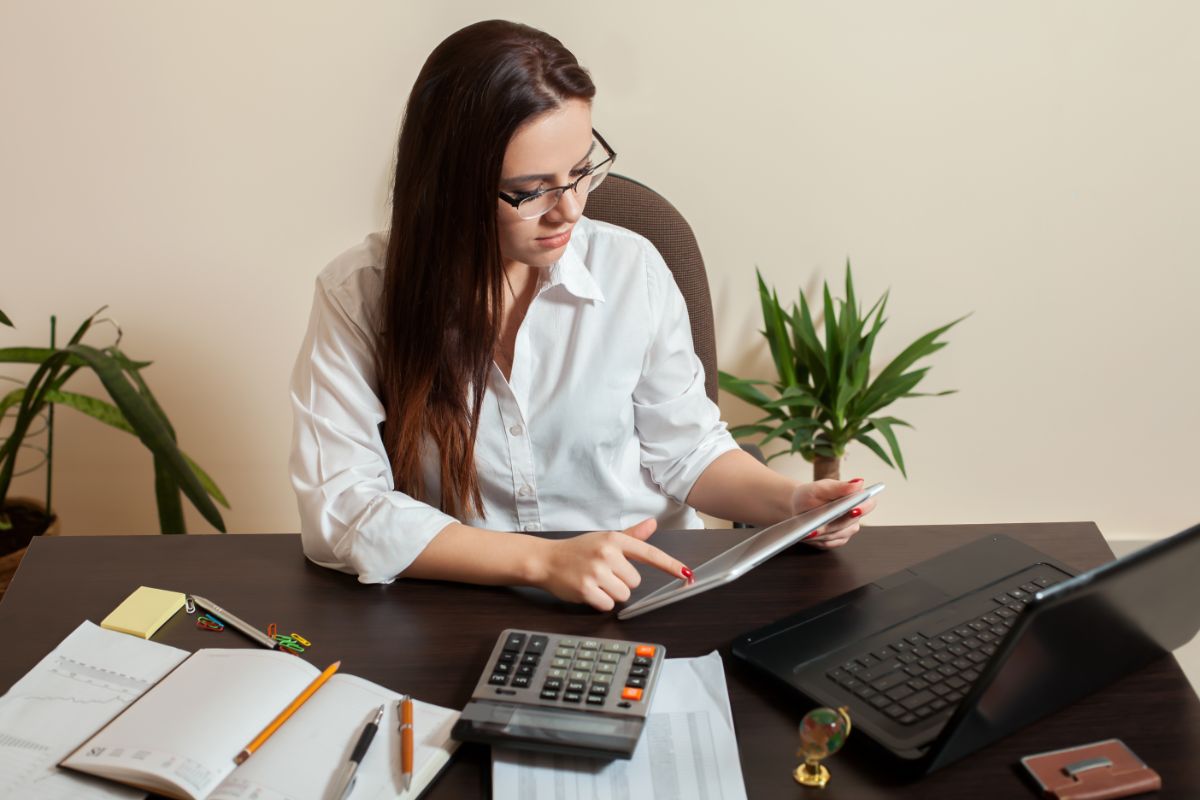 How To Do Bookkeeping And Accounting For Small Businesses
